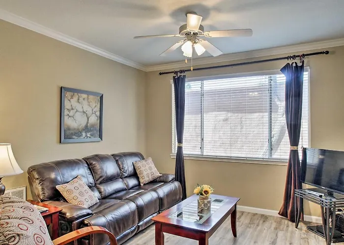 Holiday home < 1 Mi To Quarter! W/ Pool Scottsdale
