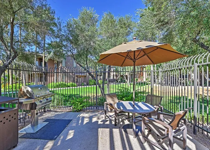 < 1 Mi To Quarter! W/ Pool Holiday home